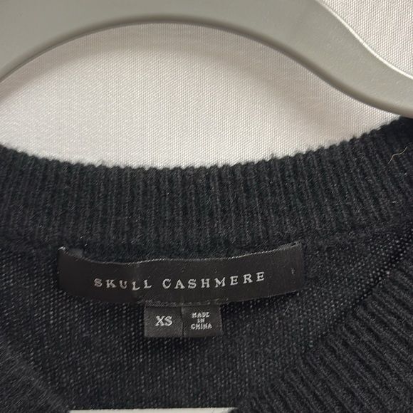 Skull Cashmere 100% Cashmere Understated Sleeve Skull Sweater Black Size XS - Picture 4 of 6